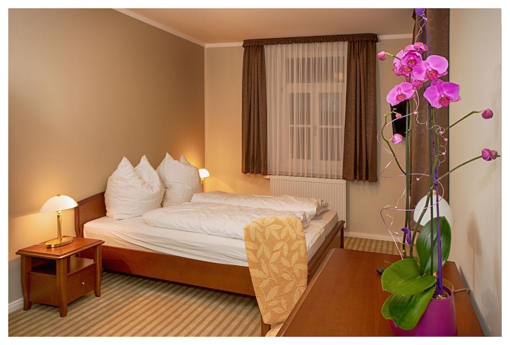Postillion Velpke Room photo