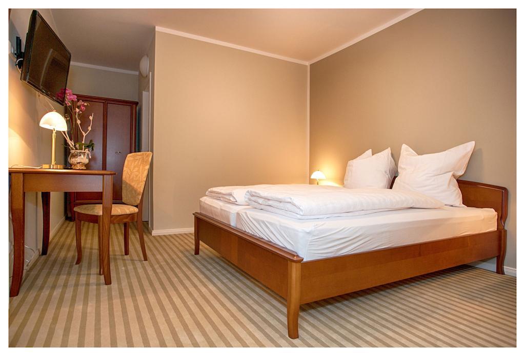 Postillion Velpke Room photo